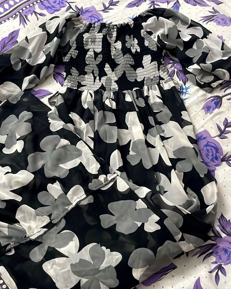 Chic Floral Off-Shoulder Dress