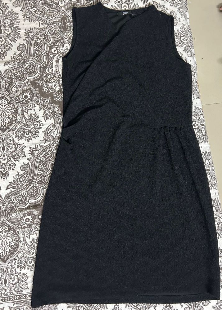 Sleeveless Black Dress