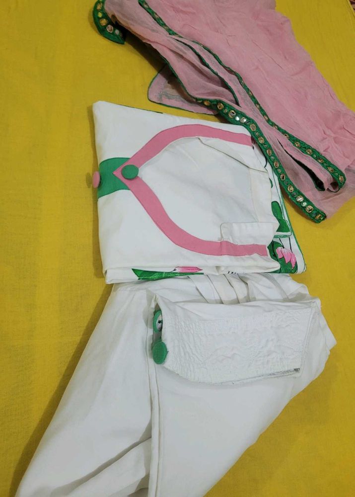 White &amp; Pink Salwar Suit