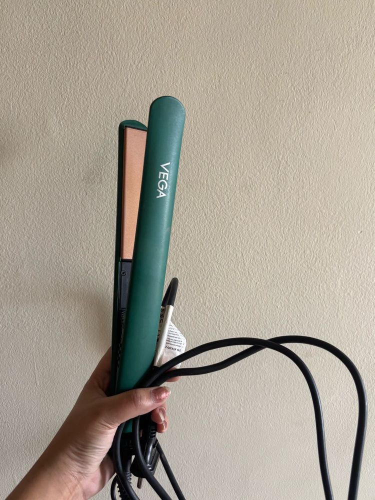 VEGA HAIR Straightener GREEN