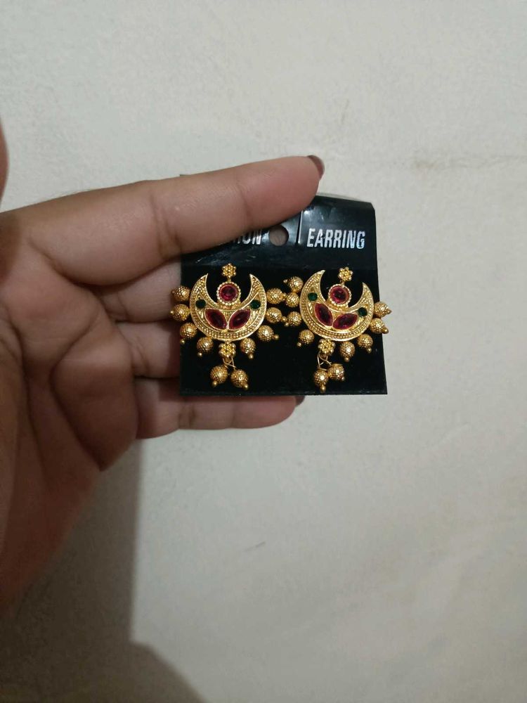 Elegant Crescent Earrings