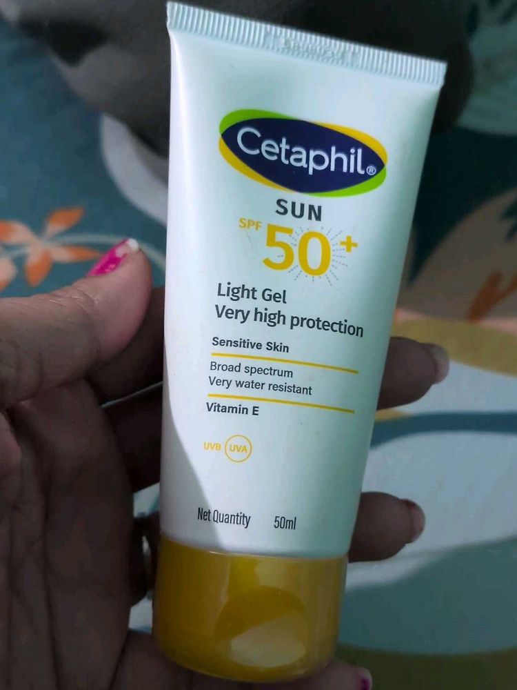 Cetaphil Sun SPF 50+ Light Gel