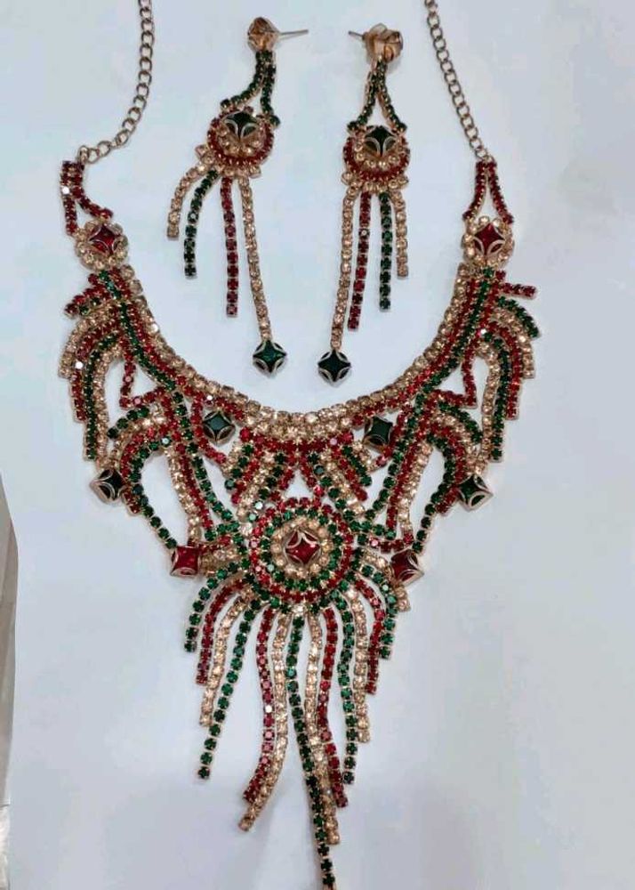 Stunning Red Green Crystal Necklace Set