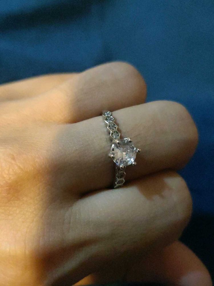 Sparkling Solitaire Ring