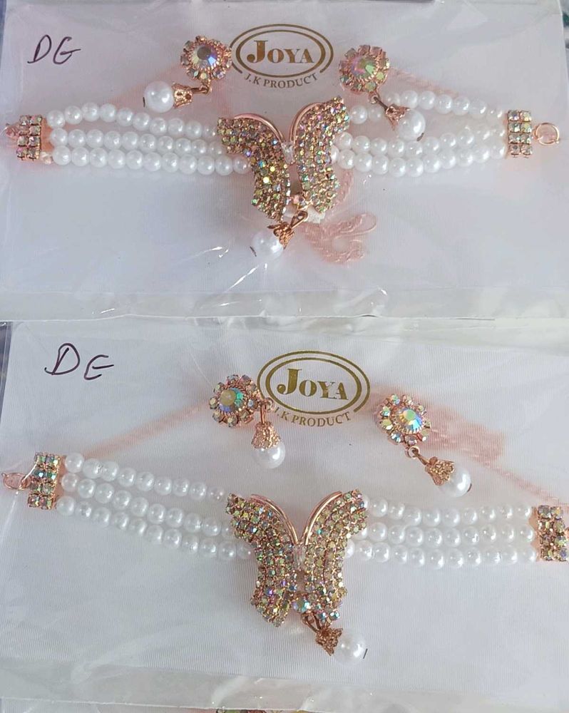 Charming Butterfly Pearl Necklace &amp; Earrings Set