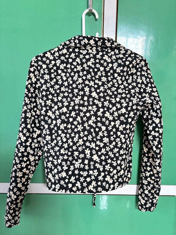 Chic Floral Print Crop Top