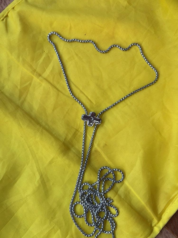 Elegant Silver Chain Necklace with Pendant