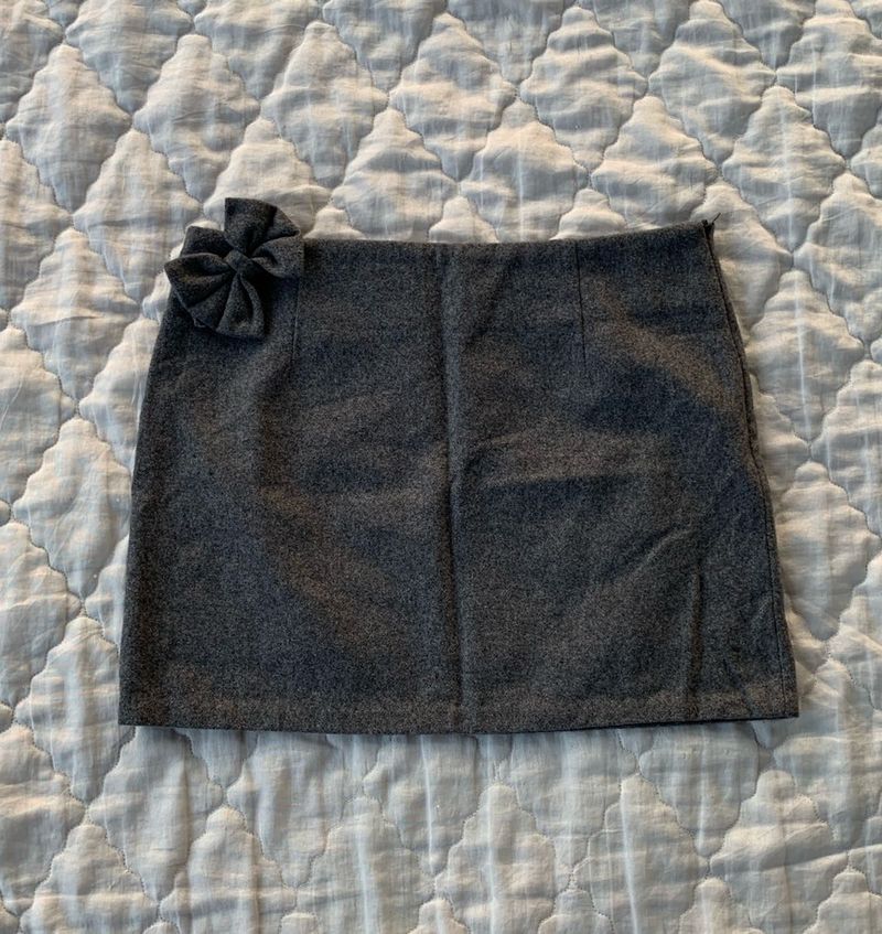 Gray Mini Skirt with Bow Detail