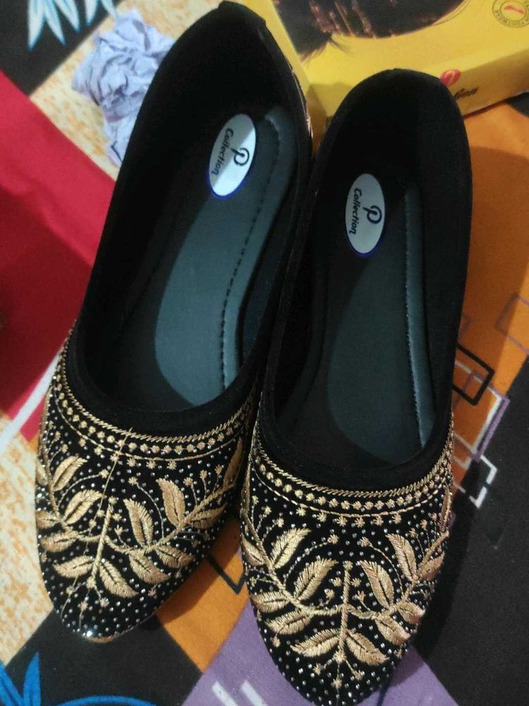 Black Jutti Flats with Gold Embroidery