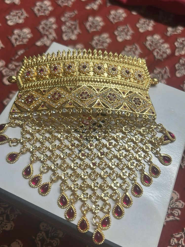 Exquisite Gold Plated choker with Red Stones