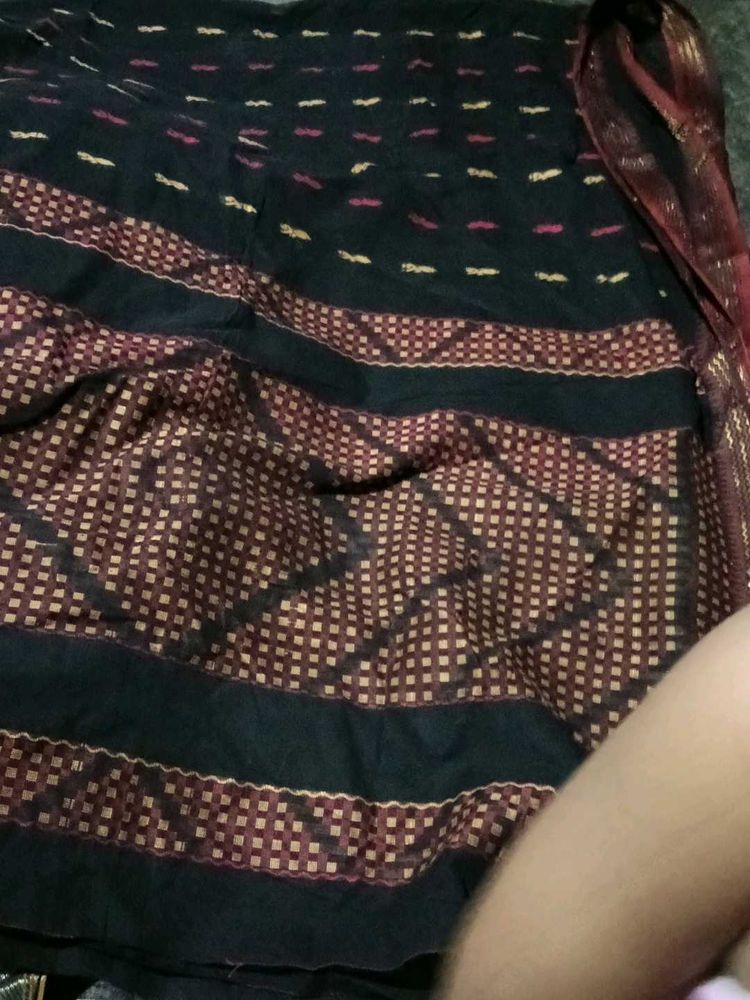 Elegant Black Saree with Maroon Motifs