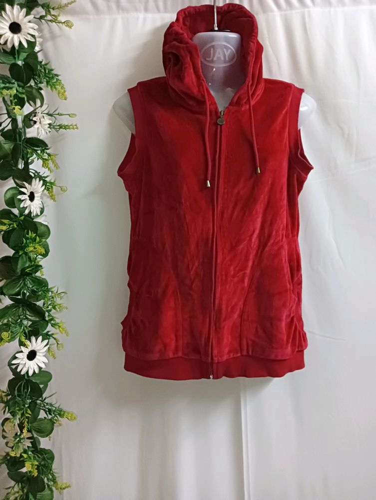 Sleeveless Solid Hooded Sweatshirt
