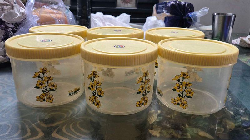 NEW -Set of 6 Airtight Kitchen Storage Containers