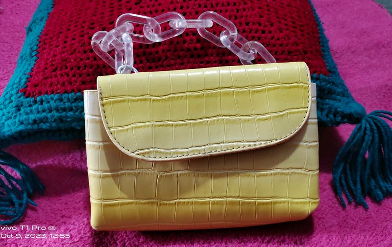 Beautiful Leather Yellow Purse 👜