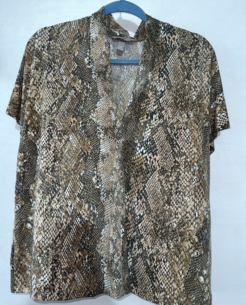 H&amp;M Stylish Snake Print Top (size XL)