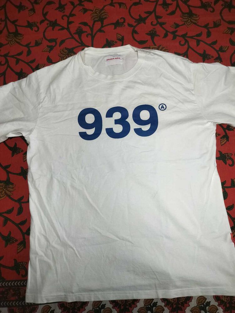 White Graphic T-Shirt '939'