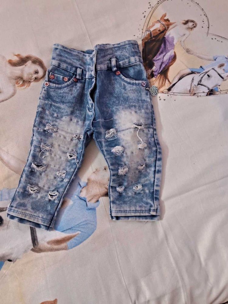 Cute Distressed Denim Jeans
