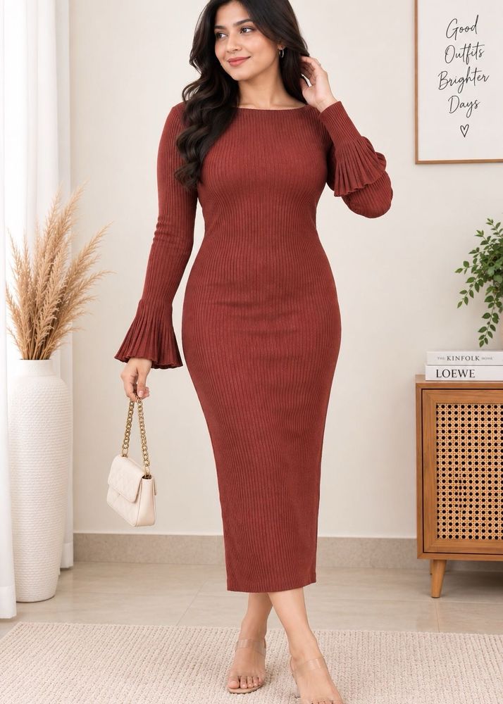 Elegant Ribbed Knit Midi Dress