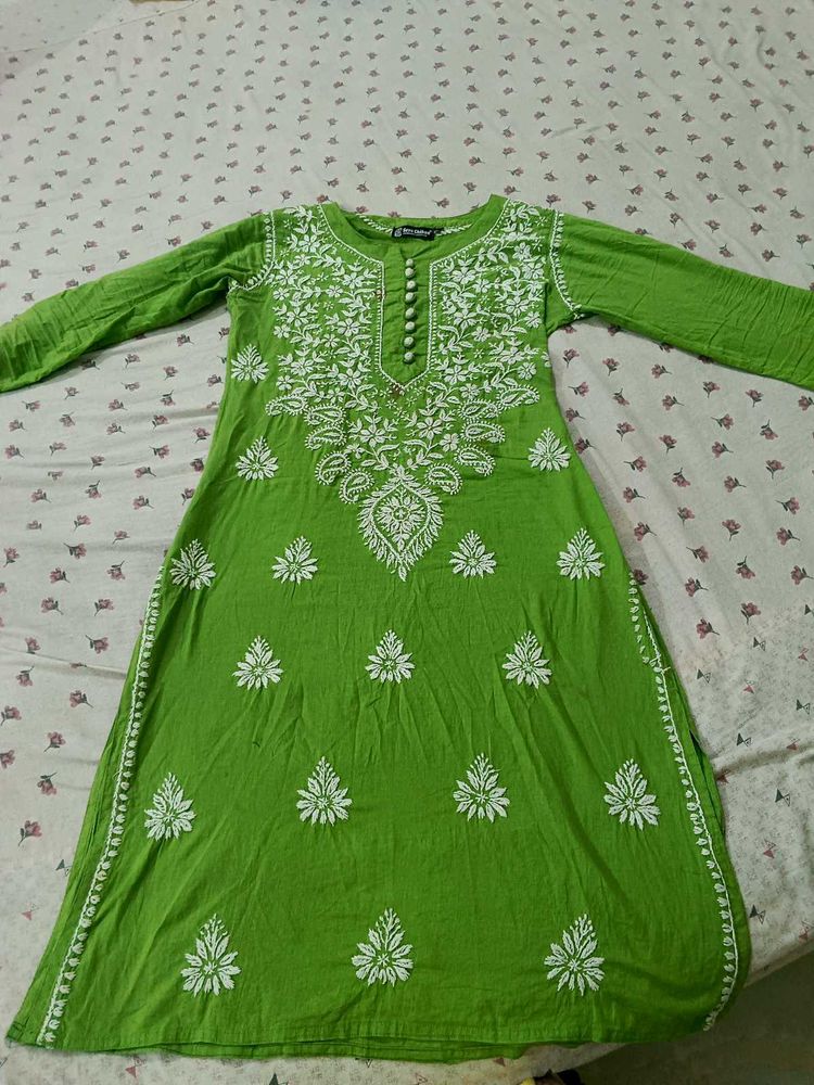Green Embroidered Chikankari Kurta