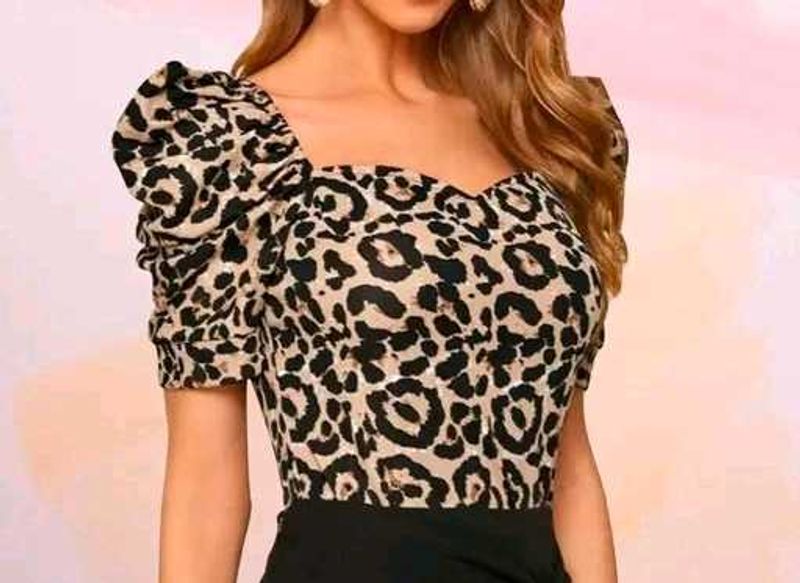Leopard Print Puff Sleeve Top