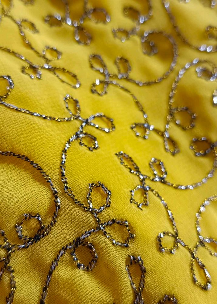 Amazing Looking Yellow Saree! ✨