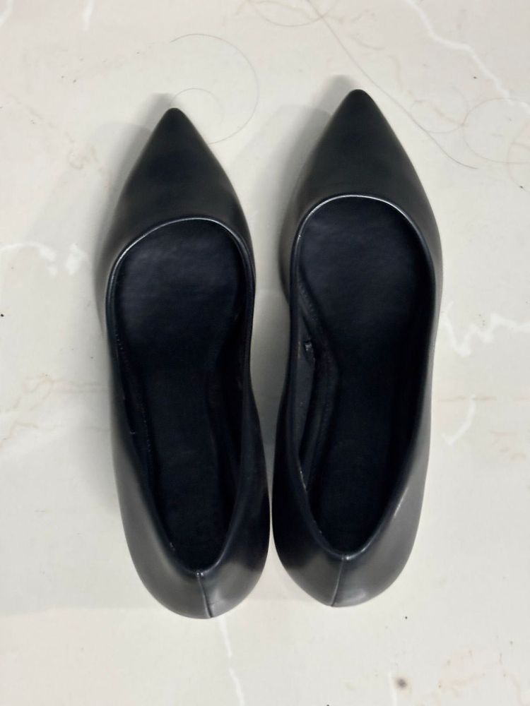 Classic Black Pointed Toe Heels