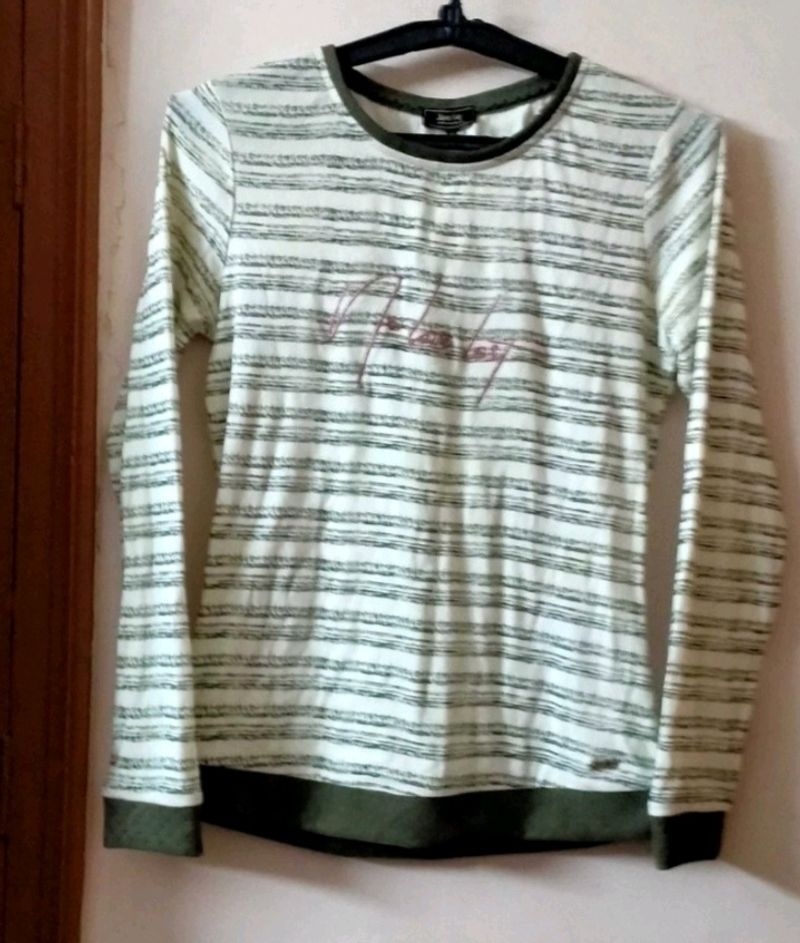 M Size Stretchable Top