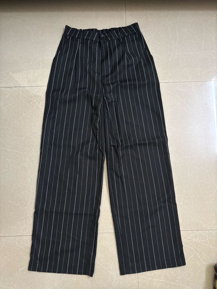 H&amp;M Black Striped Trousers