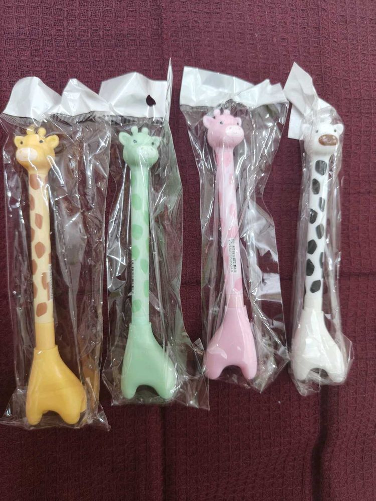 Cute Giraffe Pens - Set of 4!