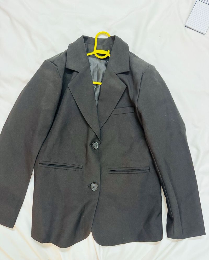 Single breasted black womens blazer