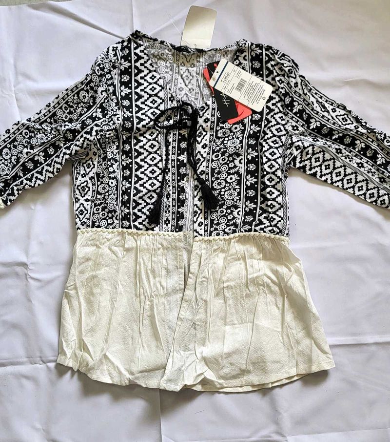 Elegant Indo-western Shrug✨️