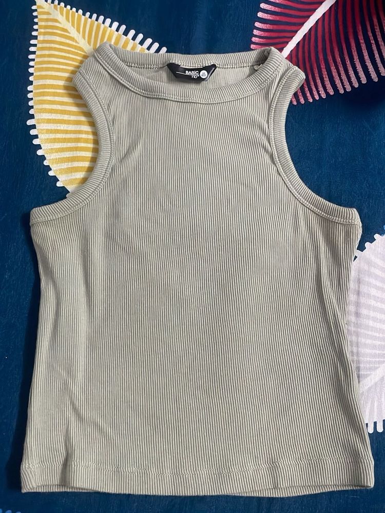 crop top