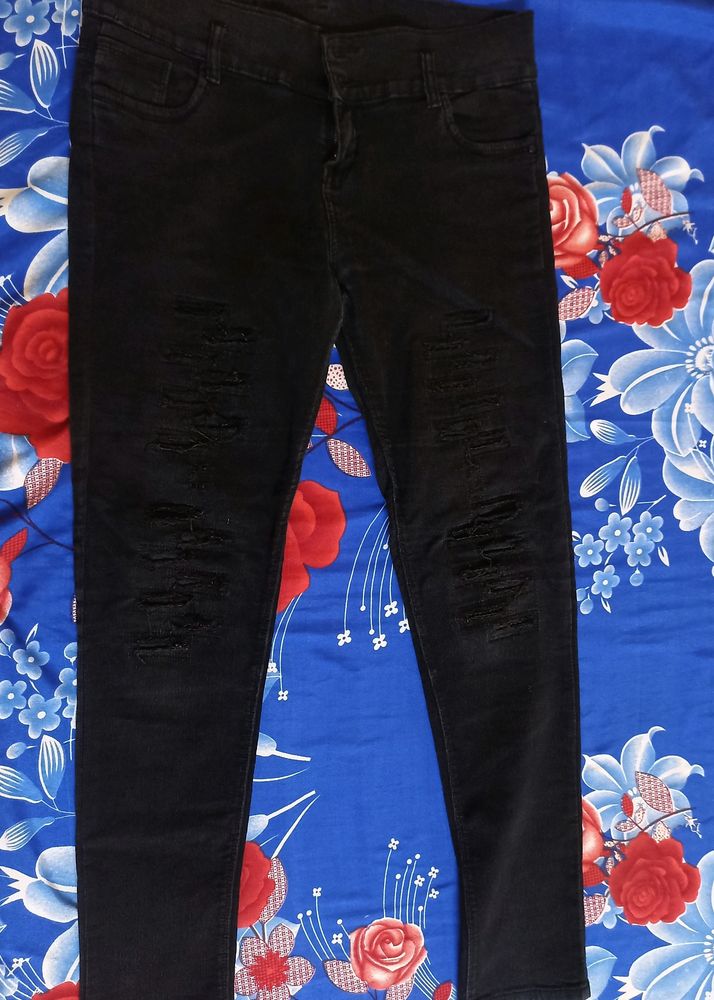 Preloved Black Jeans On Sale! Grab Soon!