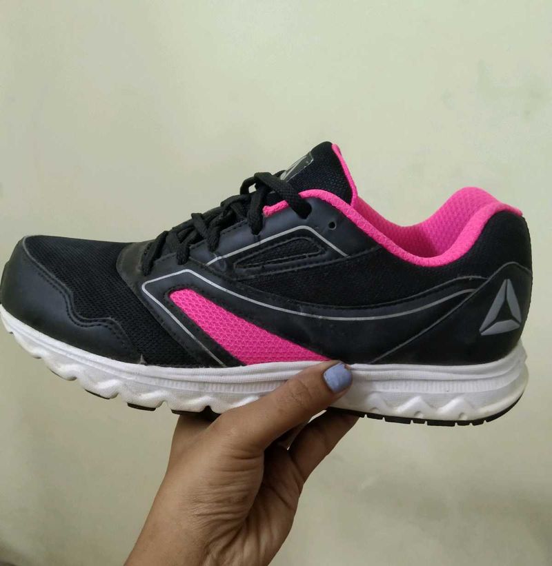 Reebok Black &amp; Pink Sports Shoes