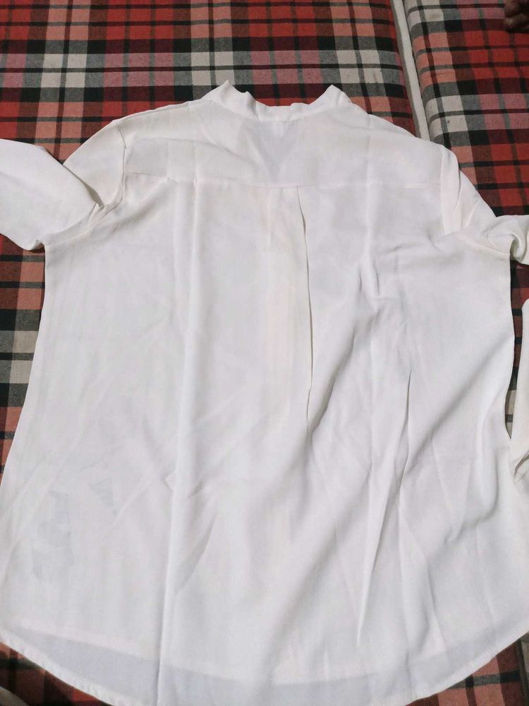 Chic White Long-Sleeve top