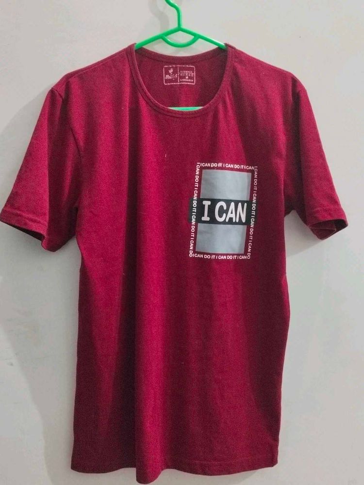 Man soft cotton Maroon t shirt round neck, M, size