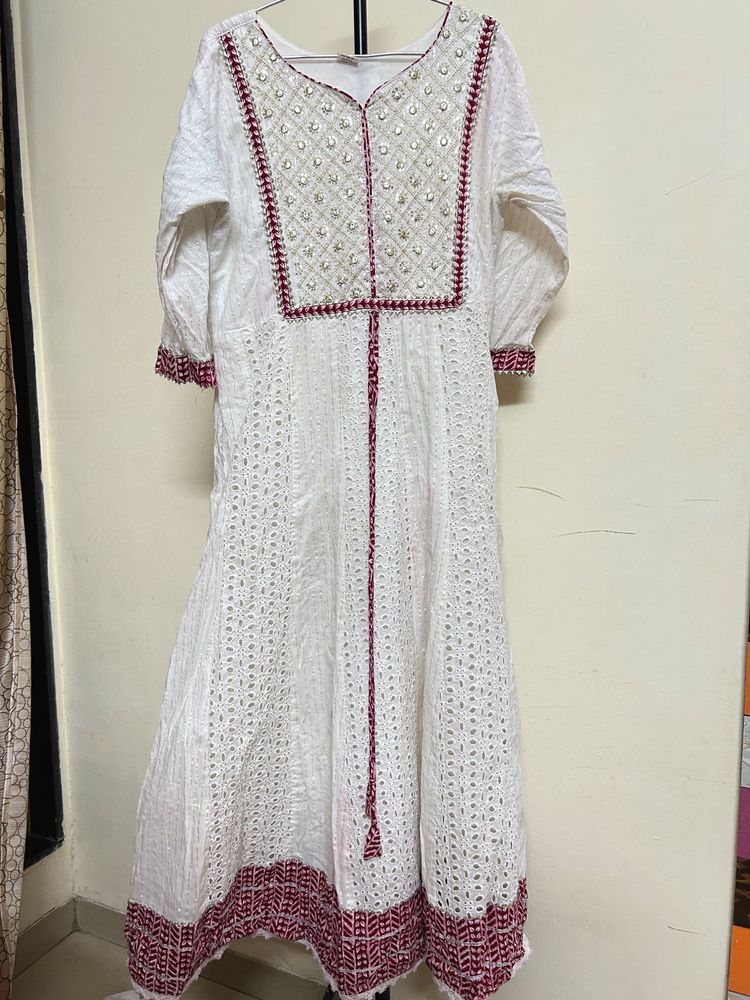 White Embroidered Anarkali Kurta