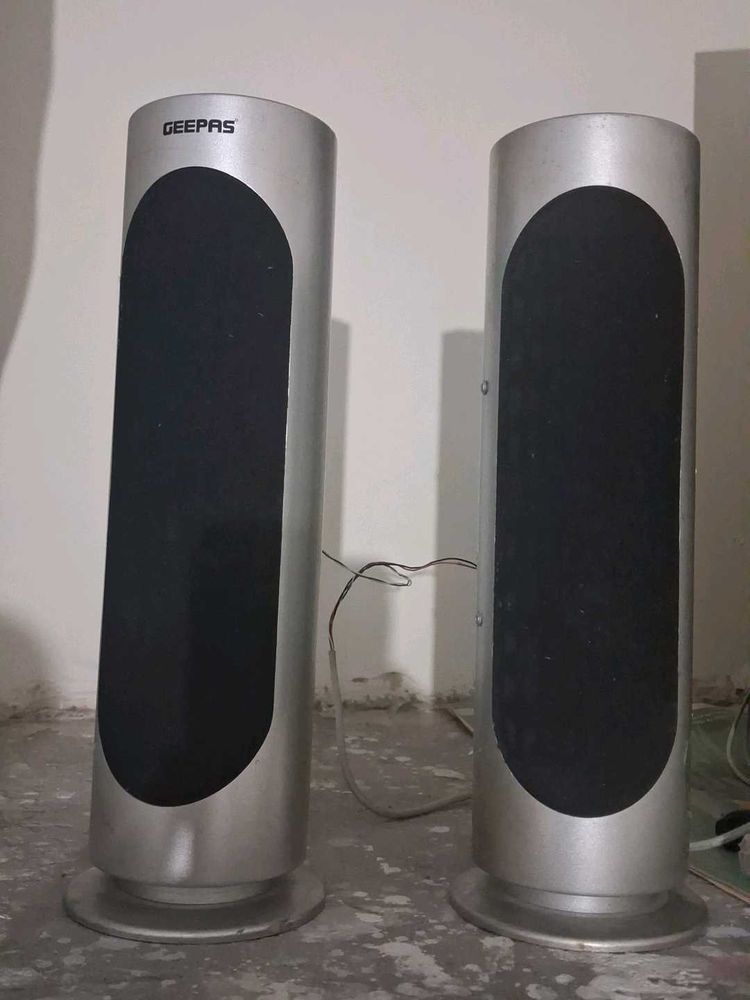 Geepas Settelite Speakers (Pair)