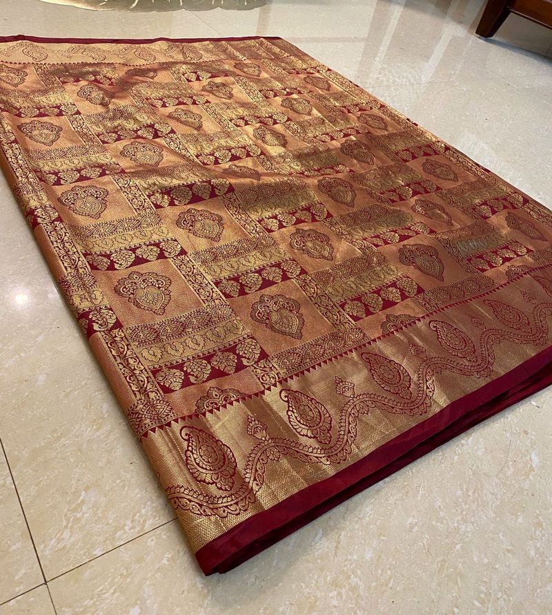 Pure silk saree replica elegant Red &amp; Gold