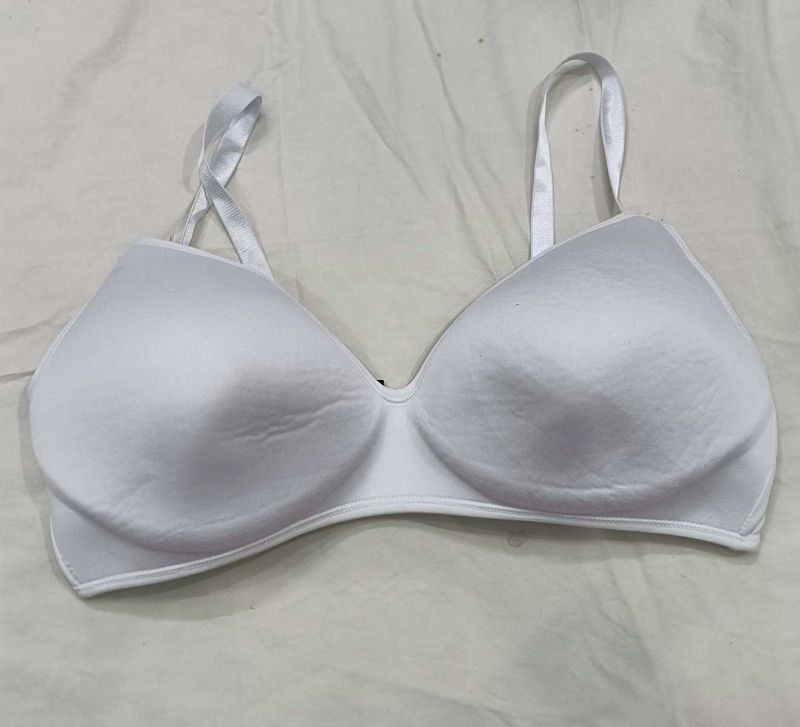 Comfortable💙 White Padded Bra