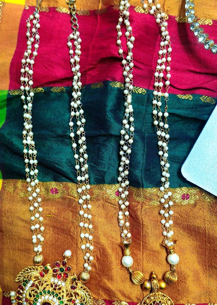 5 Elegant Pearl &amp; Gold Tone Necklace Sets