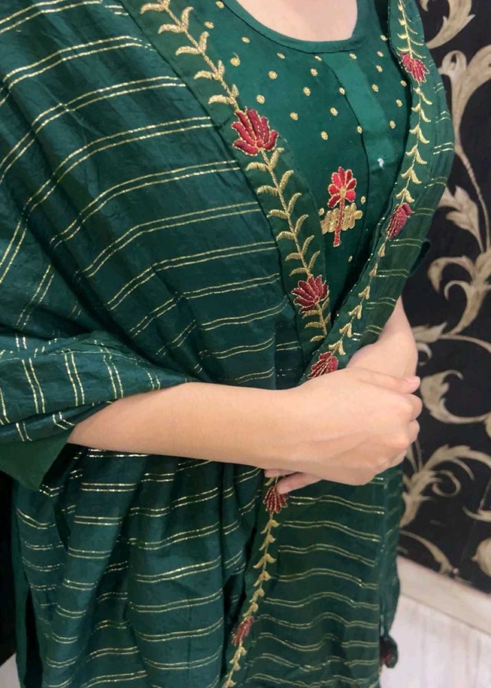 Elegant Green Embroidered Kurta Set