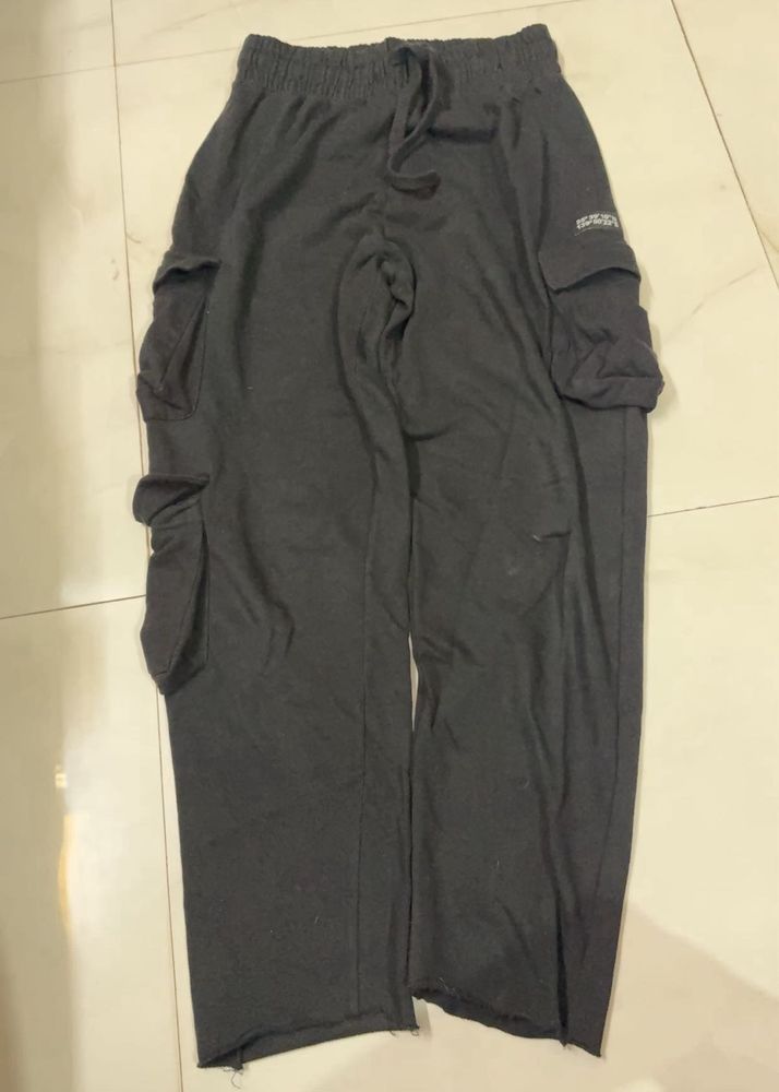 Comfortable black Cargo Pants