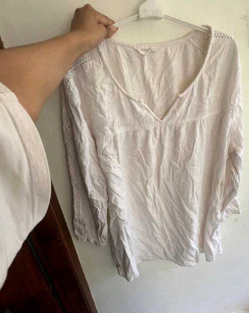 Chic V-Neck Lace Trim Top