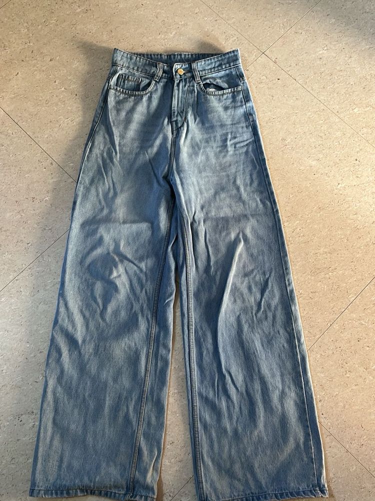 Light Wash Wide Leg Jeans