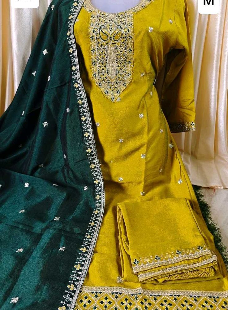 Elegant Embroidered Kurta Set