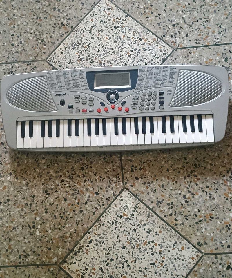 SoundX Electronic Keyboard