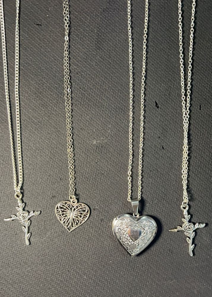 Trendy pendants