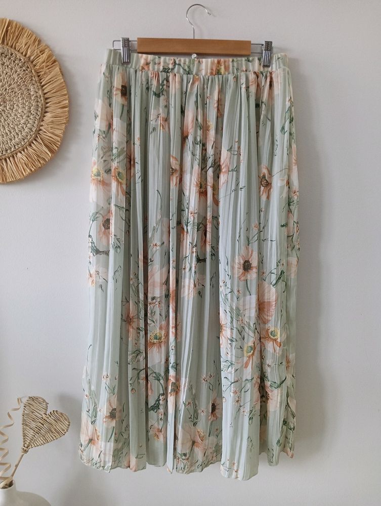 H&amp;M Mint Floral Skirt