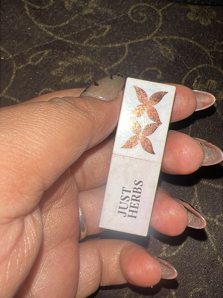 JUST HERBS lipstick